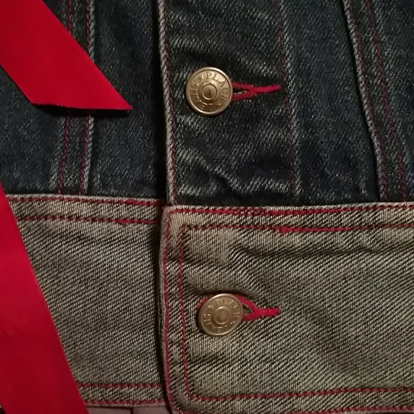 HEART Embellished Jean Jacket - Picture 5 of 8